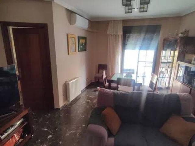 Piso en Venta en Linares