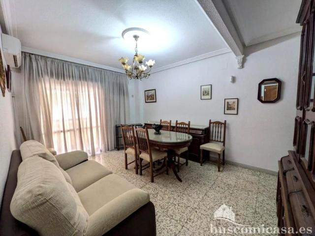 Piso en venta en Linares, Calle la Cruz, 23700