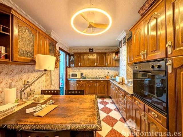 Piso en venta en Linares, Calle Pintor Madrazo, 23700