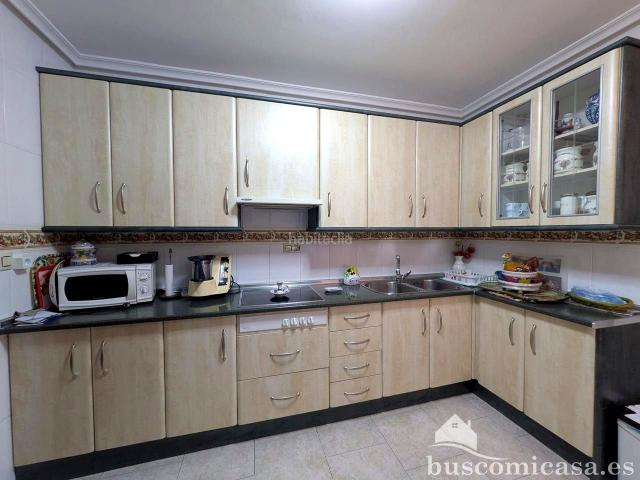 Piso en venta en Linares, Centro ciudad. Bonito piso en calle Cervantes. Pisos.