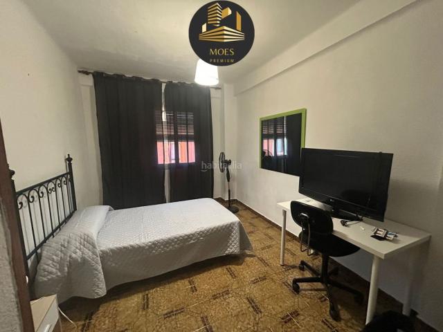 Piso en venta en Linares, Linarejos. Piso en venta en Linares, 4 dormitorios. Pisos.
