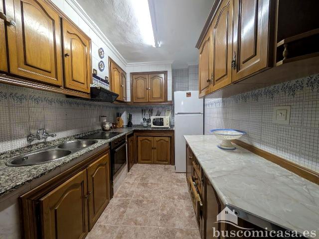 Piso en venta en Linares, Zona Hospital. Venta de dos pisos amplio garaje. Pisos.