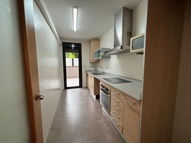 Piso en venta en Lleida, Cappont. Piso en Cap Pont edificio con zona comunitaria. Pisos.