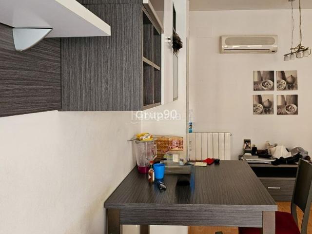 Piso en venta en Lleida, Centre Històric. Inversión con Rentabilidad bruta del 6 Apartamento Alquilado con Parking y Trastero. Pisos.
