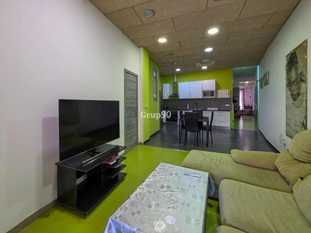 Piso en venta en Lleida, Centre Històric. OPORTUNIDAD DE INVERSIÓN. Piso de 3 habitaciones en pleno Centro Histórico. Pisos.
