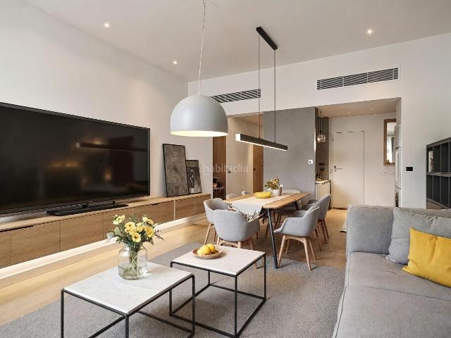 Piso en venta en Lleida, Centre Històric. Piso totalmente reformado con acabados premium en Lleida. Pisos.