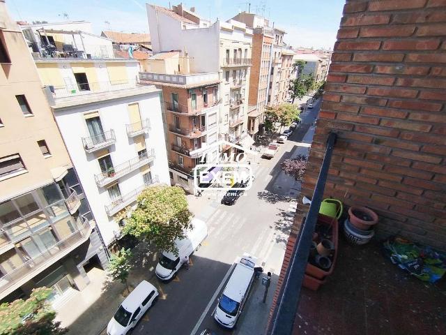 Piso en venta en Lleida, de 109 m² 4 habitaciones por 110.000