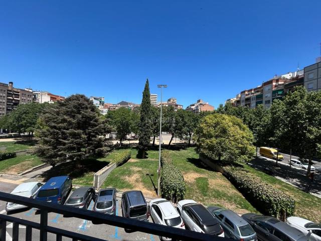 Piso en venta en Lleida, Príncep de Viana Clot Xalets Humbert Torres. PISO EN VENTA DE HABITACIONES EN EL CLOT DE LES GRANOTES. Pisos.