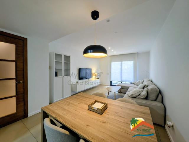 Piso en venta en Lloret de Mar, Centre Costa Brava. R02646 PISO REFORMADO, CON LICENCIA TURISTICA, PLAZA DE PARKING, A SOLO UNOS MINUTOS DE LA PLAYA DE LLORET DE MAR, CENTRO. Pisos Lloret de.
