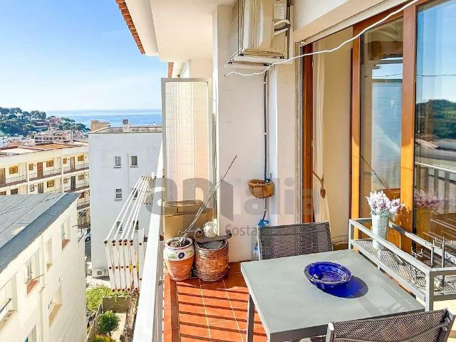 Piso en venta en Lloret de Mar, de 56 m² 1 habitación por 136.000