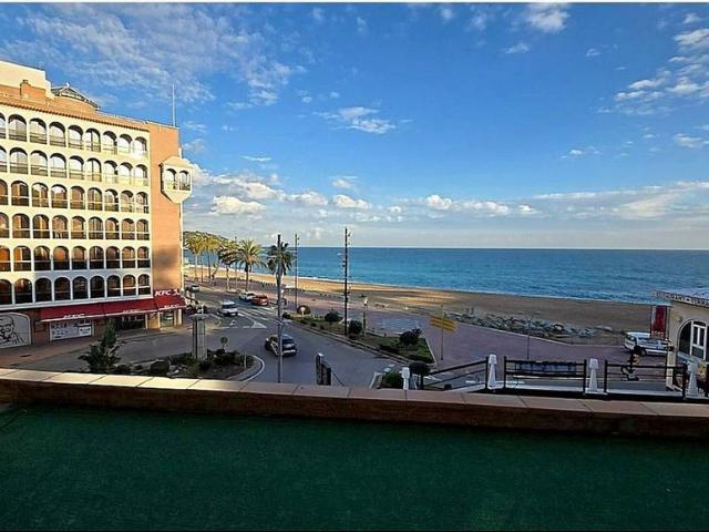 Piso en venta en Lloret de Mar, de 95 m² 2 habitaciones por 650.000