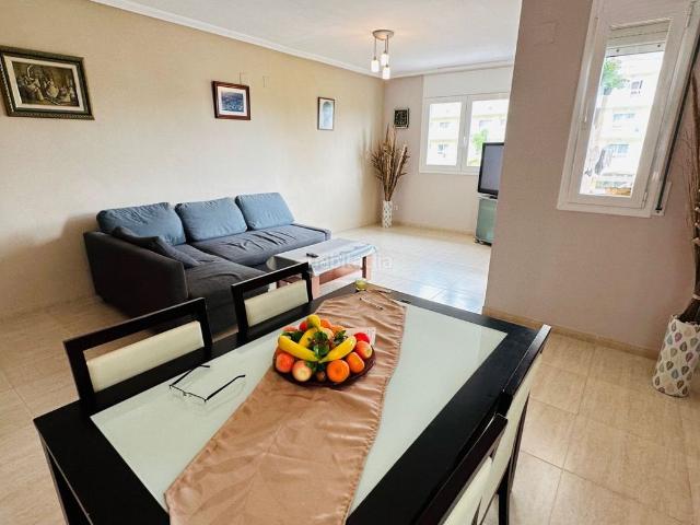 Piso en venta en Lloret de Mar, El Molí El Rieral Costa Brava. Espacioso piso con 3 habitaciones con posibilidad de hacer 2 apartamentos. Pisos Lloret de.