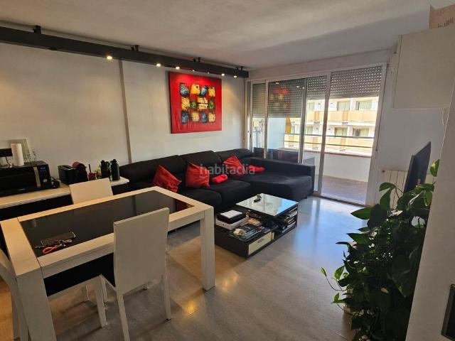 Piso en venta en Lloret de Mar, Fenals Costa Brava. PISO A LA VENTA A 2 MINUTOS DE LA PLAYA DE FENALS EN LLORET DE MAR TOTALMENTE REFORMADO, MODERNO Y LISTO PARA ENTRAR A VIVIR. Pisos Lloret de.