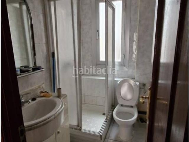 Piso en venta en Logroño, Gran Via. OPORTUNIDAD EN VARA DE REY CON TERRAZA Y BALCÓN A LA CALLE. Pisos.