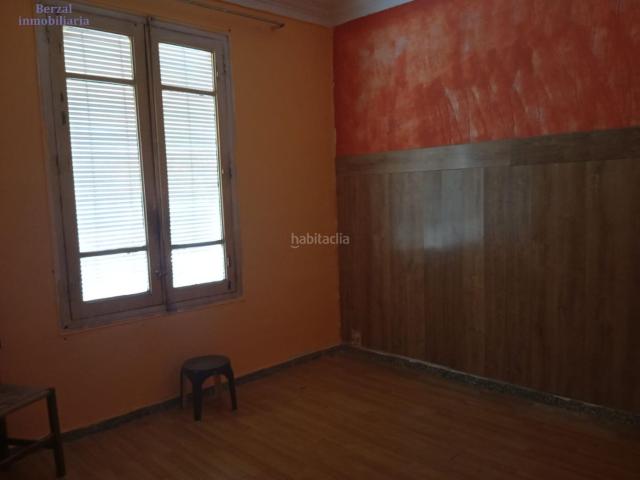 Piso en venta en Logroño, Gran Via. Amplio piso en venta para reformar en la zona de República Argentina, Logroño 180.000. Pisos.