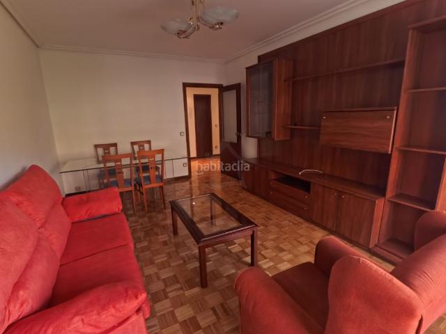 Piso en venta en Logroño, Juzgados. Estás buscando el hogar de tus sueños en el centro? Necesitas amplitud y luminosidad? No te puedes perder este piso! Dispone de 3. Pisos.