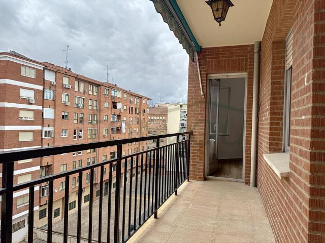 Piso en venta en Logroño, Juzgados. Tu Hogar Soñado en Logroño. Pisos.