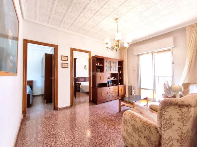 Piso en venta en Logroño, La Estrella. Descubre tu nuevo hogar en el encantador barrio de La Estrella, Logroño! Presentamos este acogedor piso en venta, con una ubicació. Pisos.
