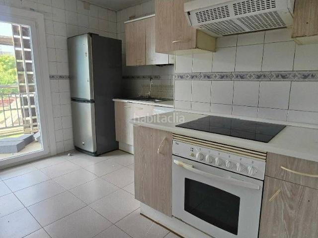 Piso en venta en Logroño, Residencia. PISO TODO EXTERIOR CON PLAZA DE GARAJE INCLUIDA ZONA LOBETE. Pisos.