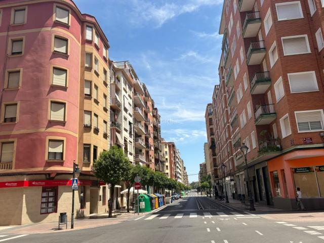 Piso en venta en Logroño, Residencia. Piso en el centro de Logroño. Pisos.