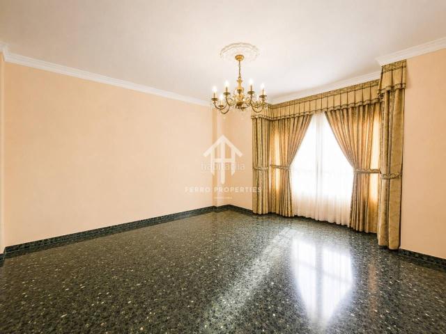 Piso en venta en Loja. Piso en venta en Loja 160 m 4 dormitorios Terraza 2 salones. Pisos.