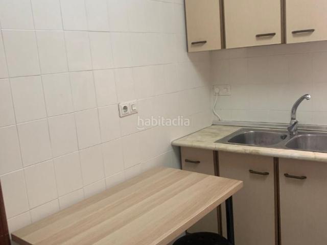Piso en venta en Loja. Piso muy bien conservado en planta baja totalmente amueblado. Pisos.