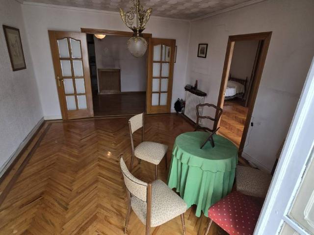 Piso en Venta en Los Vadillos R. Sanitaria Pozanos