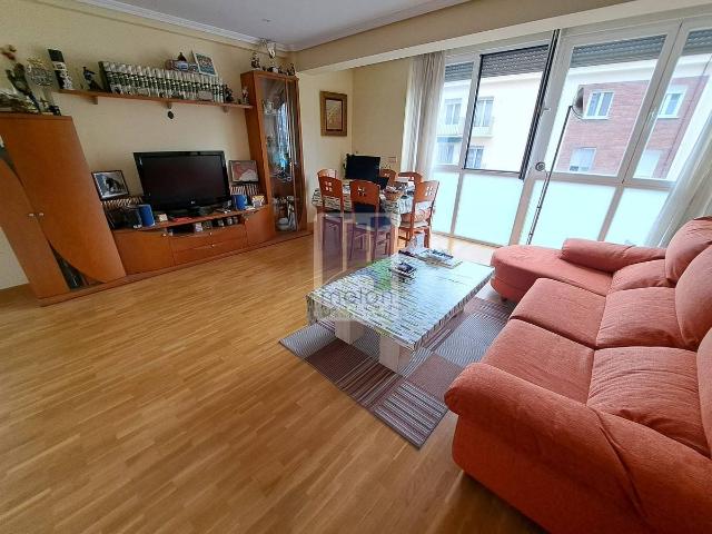 Piso en Venta en Los Vadillos R. Sanitaria Pozanos