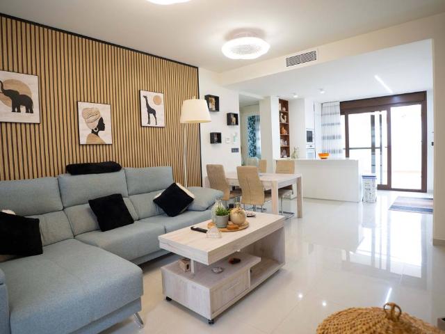 Piso en Venta en Los Balcones Los Altos