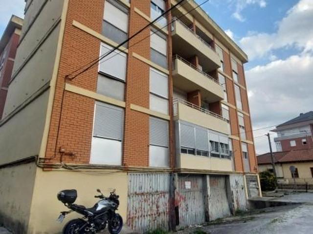 Piso en venta en Los Corrales de Buelna, Northern spain
