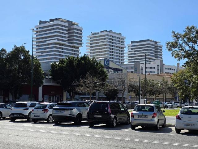 Piso en Venta en Los Guindos Parque Mediterráneo Santa Paula