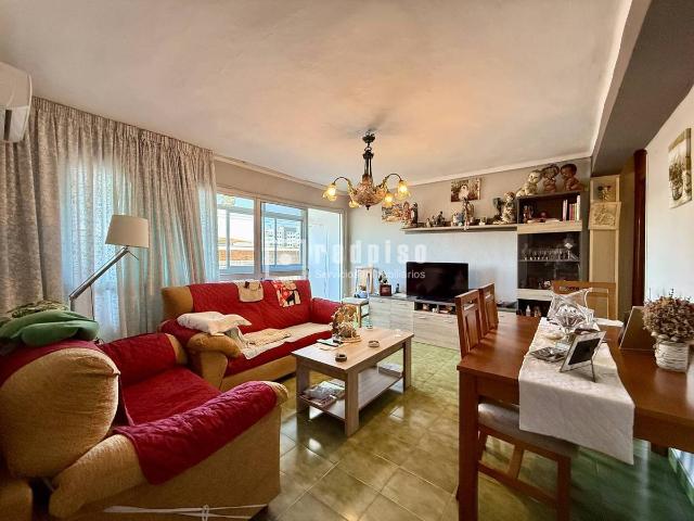 Piso en Venta en Los Guindos Parque Mediterráneo Santa Paula