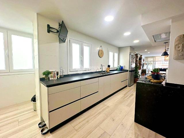 Piso en Venta en Los Guindos Parque Mediterráneo Santa Paula