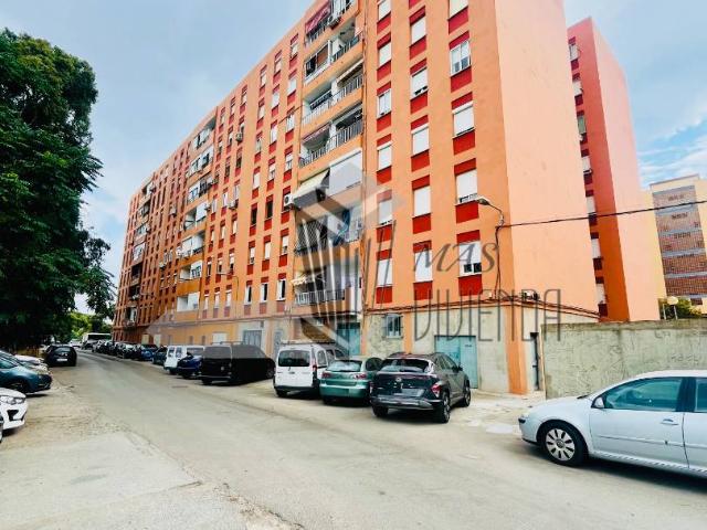 Piso en Venta en Los Pinos