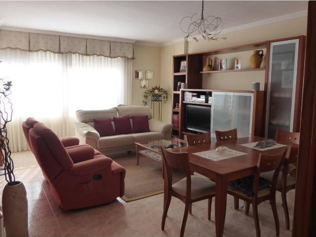 Piso en Venta en Pueblo