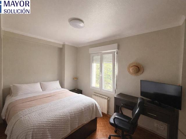 Piso en venta en Puerto Chico 39004