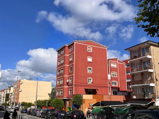 Piso en Venta en Puerto Chico, Santander €270.000
