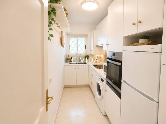 Piso en venta en Puerto de la Cruz, Zona Botánico. Piso luminoso con plaza de garaje y solárium con vistas al mar en Puerto de la Cruz!. Pisos Puerto de la.