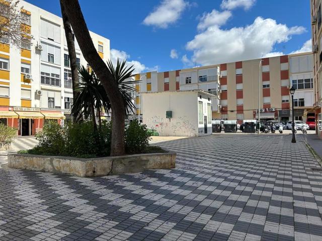 Piso en venta en Puerto de Santa María El, Crevillet. Excelente oportunidad para adquirir un piso en venta en la calle Doctor Agustin Fernandez, nº 11, Puerto de Santa María, El Cádiz. Pisos Puerto.