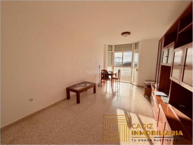 Piso en venta en Puerto Real, Barriada Río San Pedro. Vivineda VPO de 3 dormitorios y 2 baños con ascensor y garaje en el Rio San Pedro. Pisos Puerto.