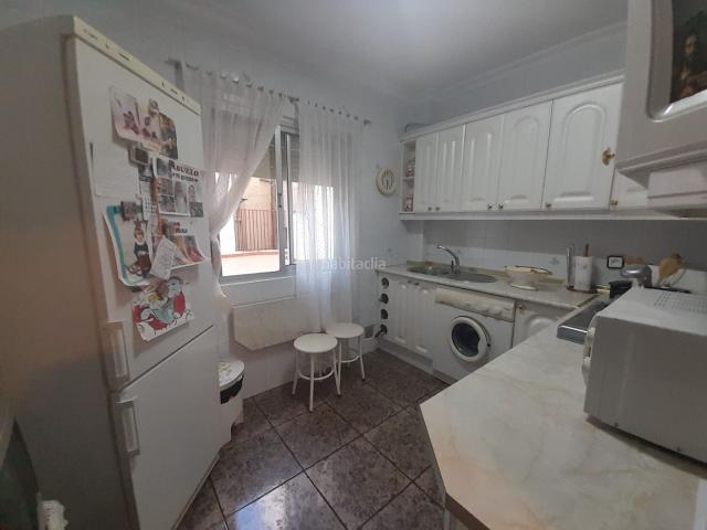 Piso en venta en Puertollano, Centro. PISO PARA ENTRAR A VIVIR CALLE GOYA. Pisos.