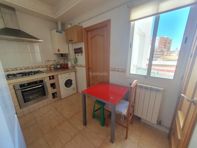 Piso en venta en Puertollano, Centro. REF.2513 Piso en venta en Puertollano junto a Mercado Municipal. Pisos.