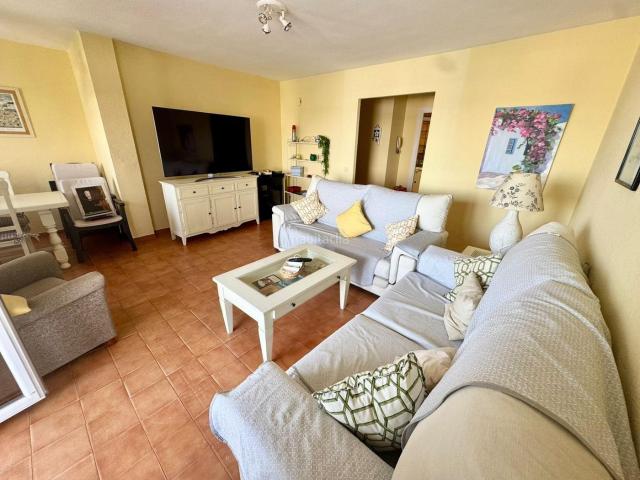 Piso en venta en Punta Umbría. Amplia vivienda en Avenida de la Ría con vistas privilegiadas. Pisos Punta.