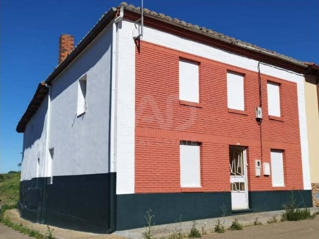 Piso en Venta en Pajares de los Oteros