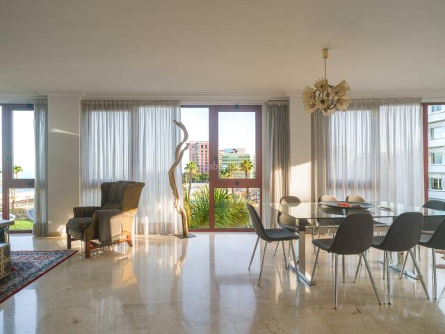Piso en venta en Palmas de Gran Canaria Las, Arenales Lugo Avenida Marítima. Exclusiva vivienda con vistas al mar junto a Triana y Parque San Telmo Las Palmas de Gran Canaria. Pisos Palmas de.