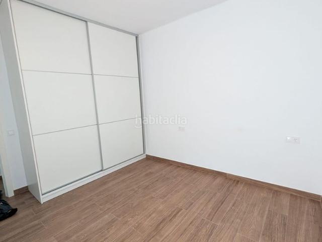 Piso en venta en Palmas de Gran Canaria Las, Guanarteme. PISO RECIEN REFORMADO CON BALCON A METROS DEL PASEO LAS CANTERAS ZONA AUDITORIO. Pisos Palmas de Gran Canaria.