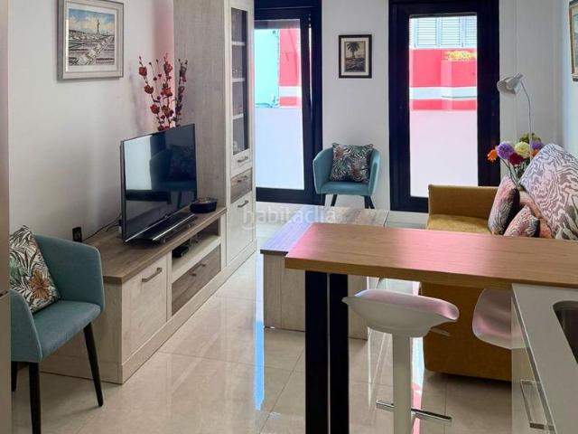 Piso en venta en Palmas de Gran Canaria Las, Isleta. Apartamento en venta muy cerca de Las Canteras. Pisos Palmas de Gran Canaria.