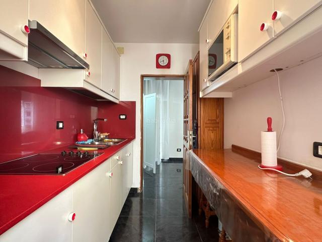 Piso en venta en Palmas de Gran Canaria Las, Schamann Rehoyas. Piso reformado, luminoso y bien ubicado junto al Parque de Las Rehoyas, ideal para familias. Pisos Palmas de Gran Canaria.