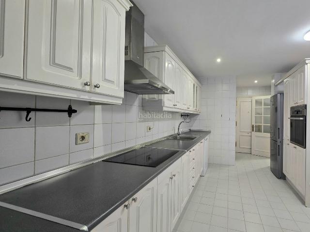 Piso en venta en Palmas de Gran Canaria Las, Triana. Piso en venta en la Avenida Marítima. Pisos Palmas de Gran Canaria.