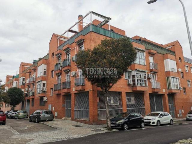 Piso en Venta en Palomeras Bajas